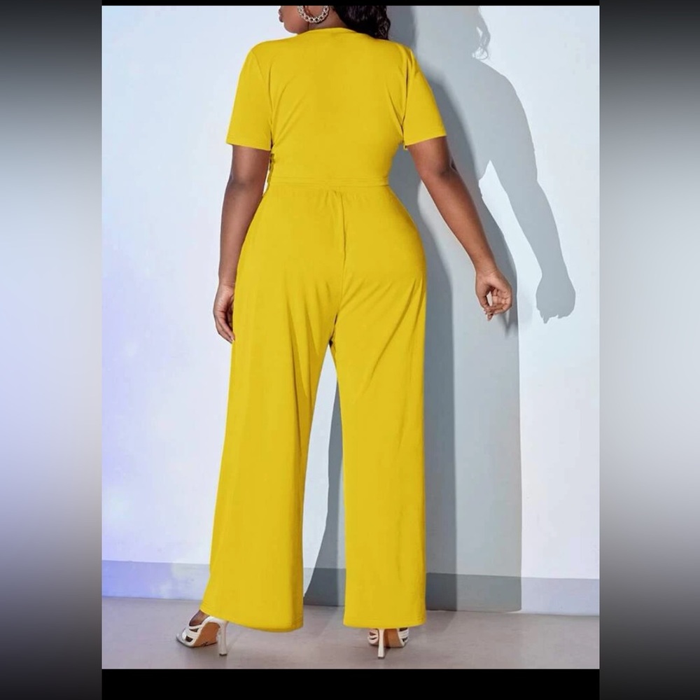 SHEIN Sexy Plus Crop Tee & Wide Leg Pants